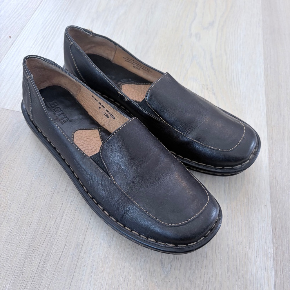 Born Womens Black Leather Slip On penny Loafers Square Toe Comfort Shoes Size 6